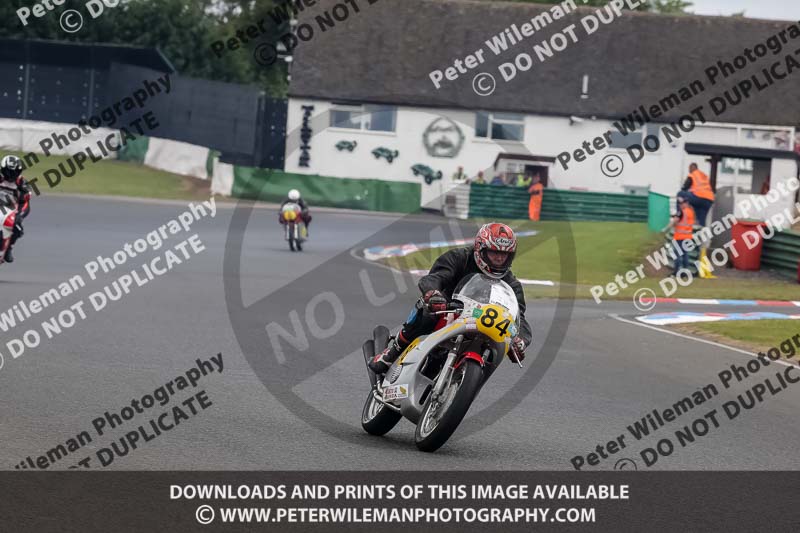 Vintage motorcycle club;eventdigitalimages;mallory park;mallory park trackday photographs;no limits trackdays;peter wileman photography;trackday digital images;trackday photos;vmcc festival 1000 bikes photographs